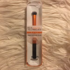 Real Techniques Makeup brush